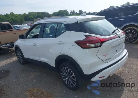 2021 Nissan Kicks Sv Xtronic Cvt z USA, uszkodzony, nr VIN 3N1CP5CVXML501079